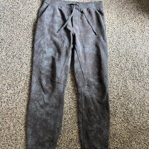 Men's Lululemon joggers--size M (regular)